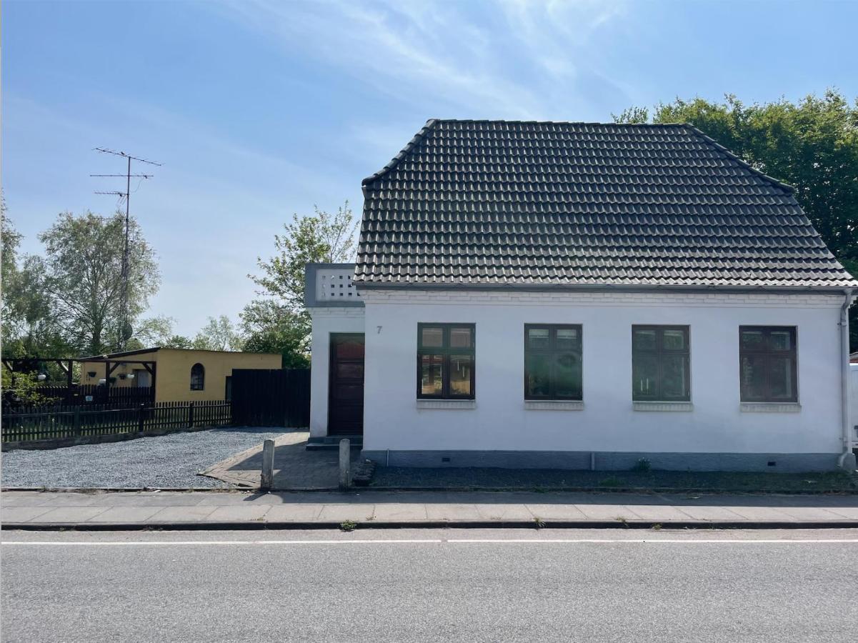 Hyggeligt Sommerhus I Jerup Esterno foto